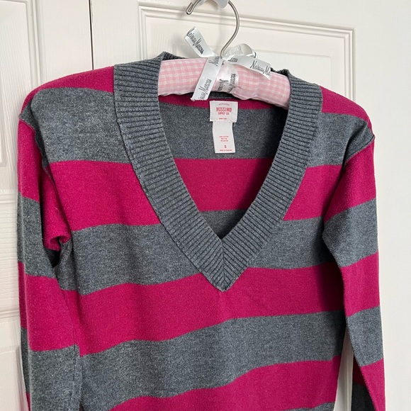 Mossimo Gray & Pink Striped V-Neck Sweater - Picture 5 of 9